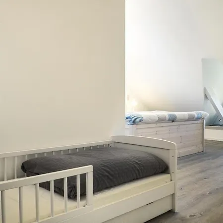 Apartment Panorama: Meerblick-maisonette In Lemkenhafen *