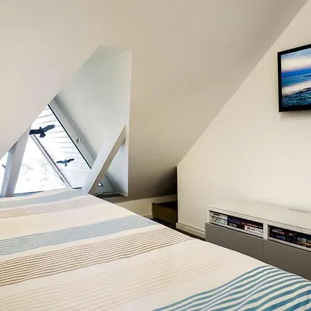 Apartment Panorama: Meerblick-maisonette In Lemkenhafen