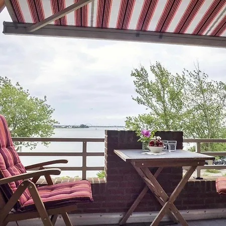 Apartamento Panorama: Meerblick-maisonette In Lemkenhafen *